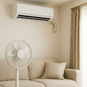 エアコンが故障しTた為扇風機を稼働している画像