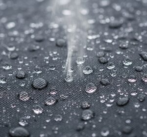 強力撥水で水をはじいている画像