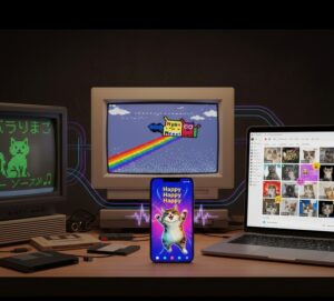 古いブラウン管テレビやレトロなPCモニターが並べられた薄暗い空間、時代を象徴するような猫の表現