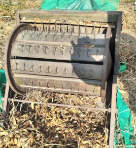足ふみ脱穀機のドラム画像