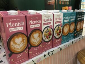 オーツミルクの売り場の画像