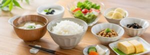 和食の朝ごはんの画像